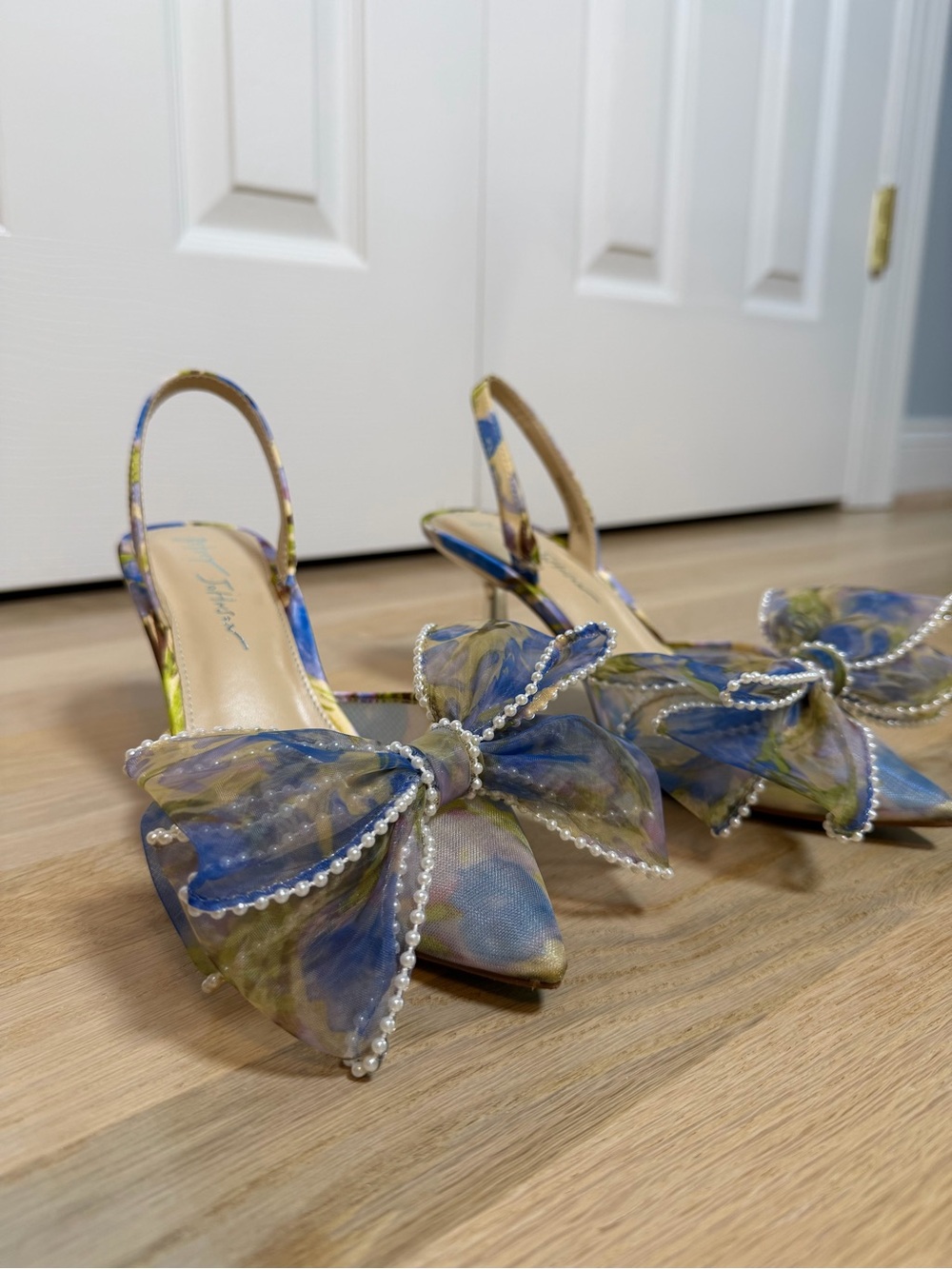Betsey Johnson Blue Floral Pearl Bow Slingback Heels